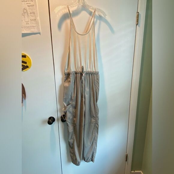 Free People Movement Back Packer Jumpsuit Muted Beige Size Med. NWT - Picture 10 of 11